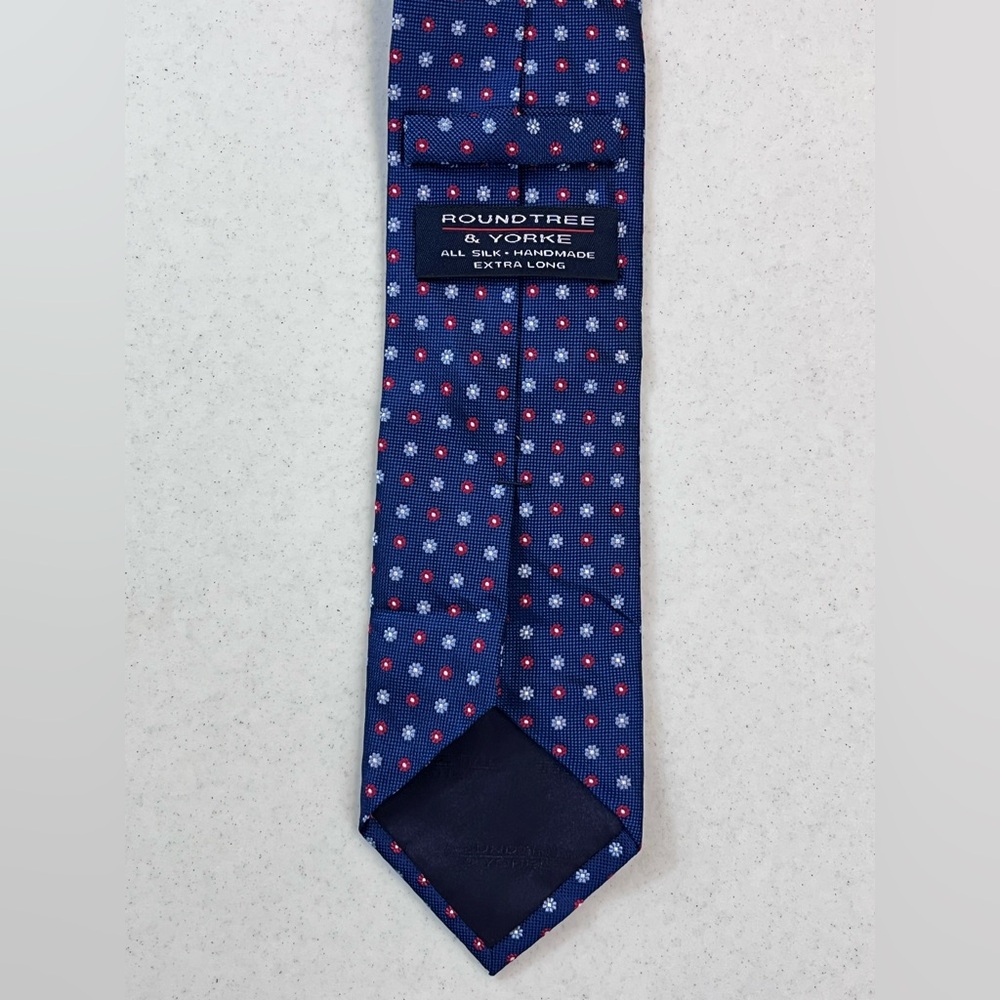 Roundtree & Yorke 65“ Foulard Pattern All Silk Tie - Picture 4 of 6